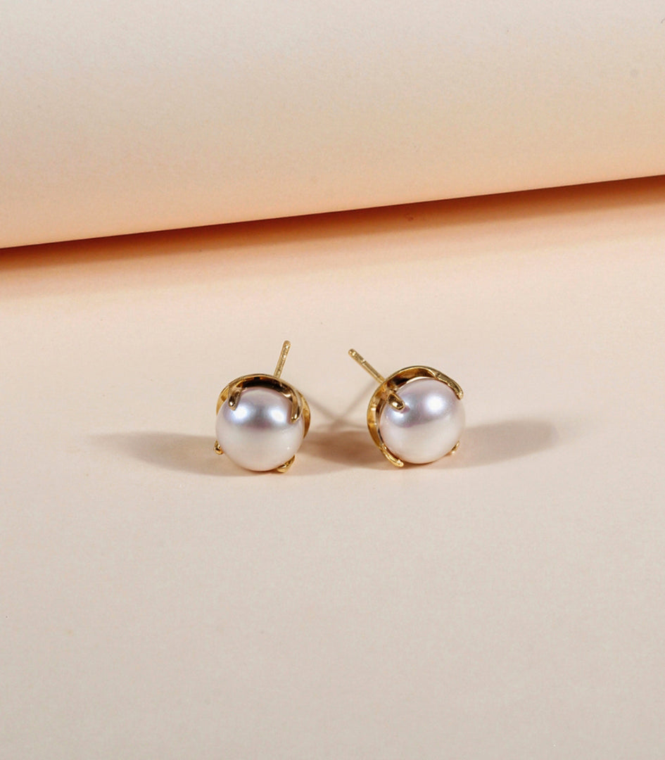 Bold shine pearl stud earrings