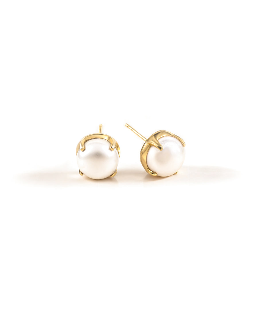 Bold shine pearl stud earrings