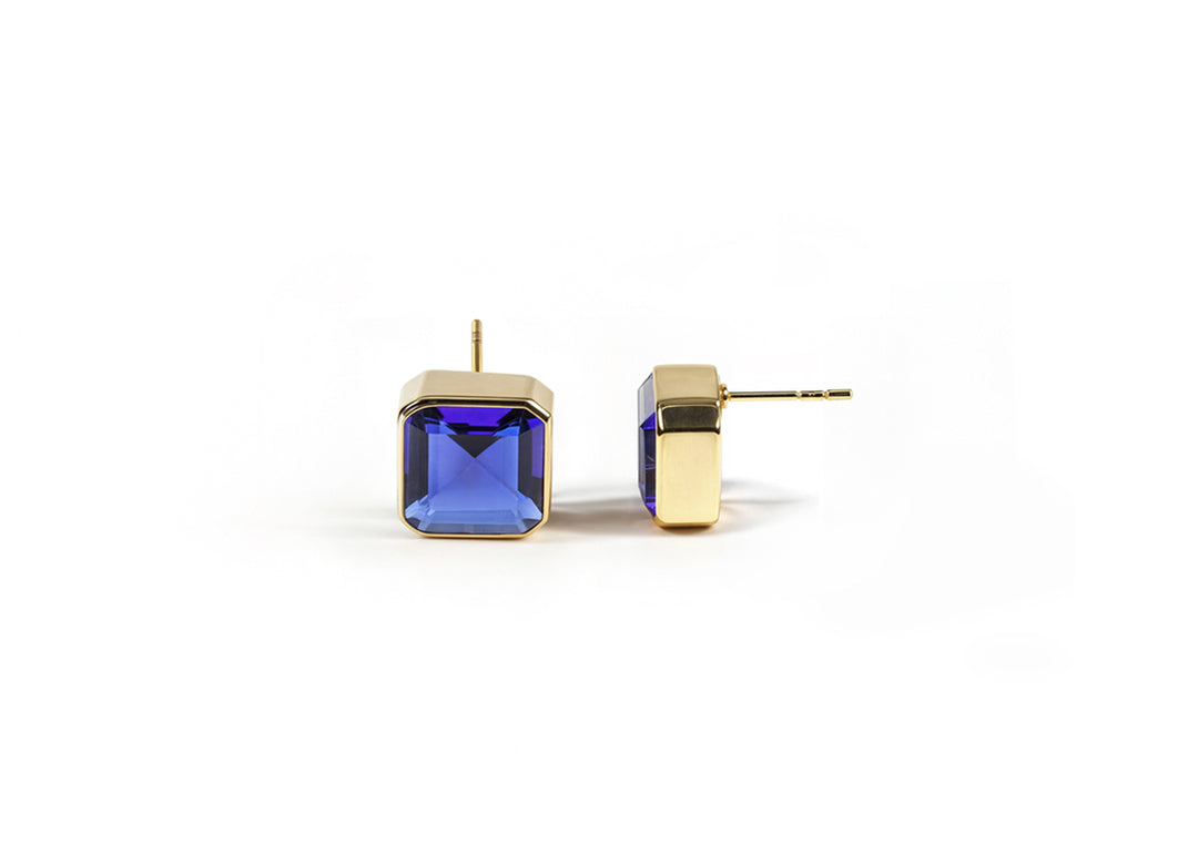 Bold Box Studs in Blue Sapphire