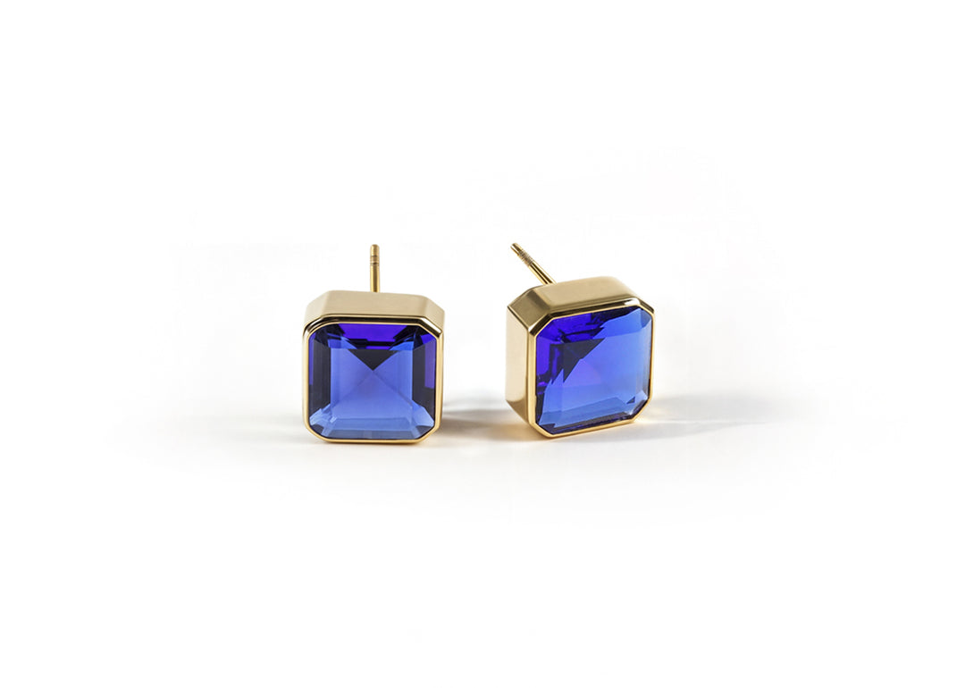 Bold Box Studs in Blue Sapphire