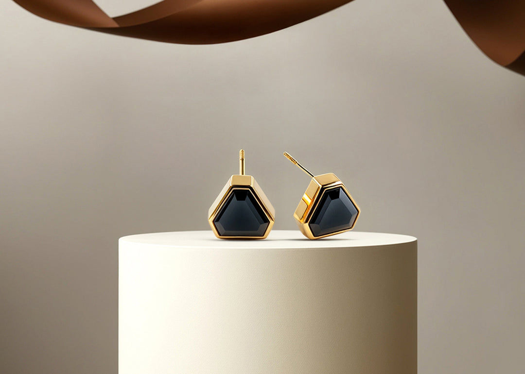 Facet Edge Stud in Midnight Onyx